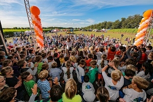 Überwältigende Resonanz beim 8. Familienfest des Rhein-Kreises Neuss: Knapp 20.000 Besucher kamen aufs Dycker Feld